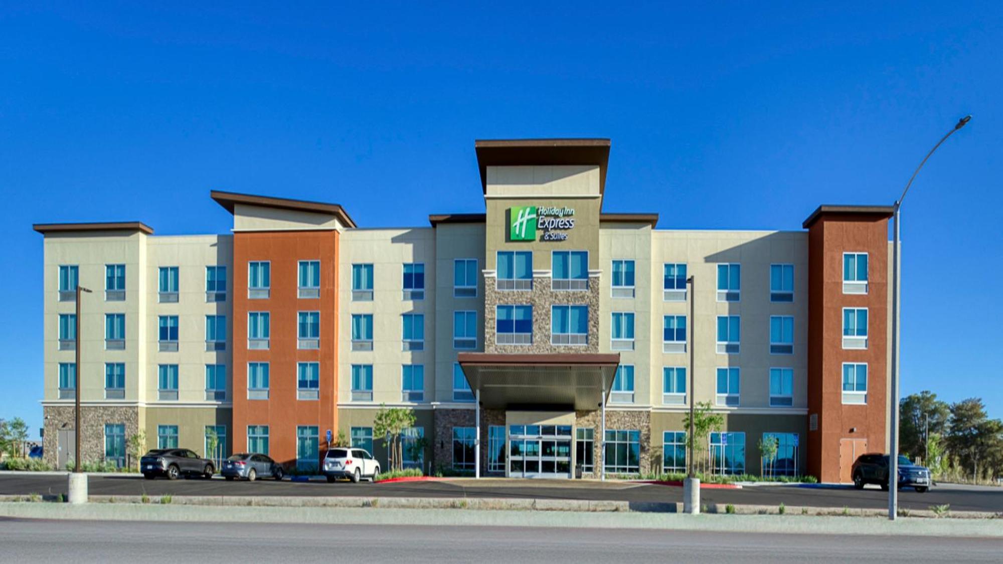 Holiday Inn Express & Suites Ridgecrest - China Lake By Ihg Eksteriør bilde